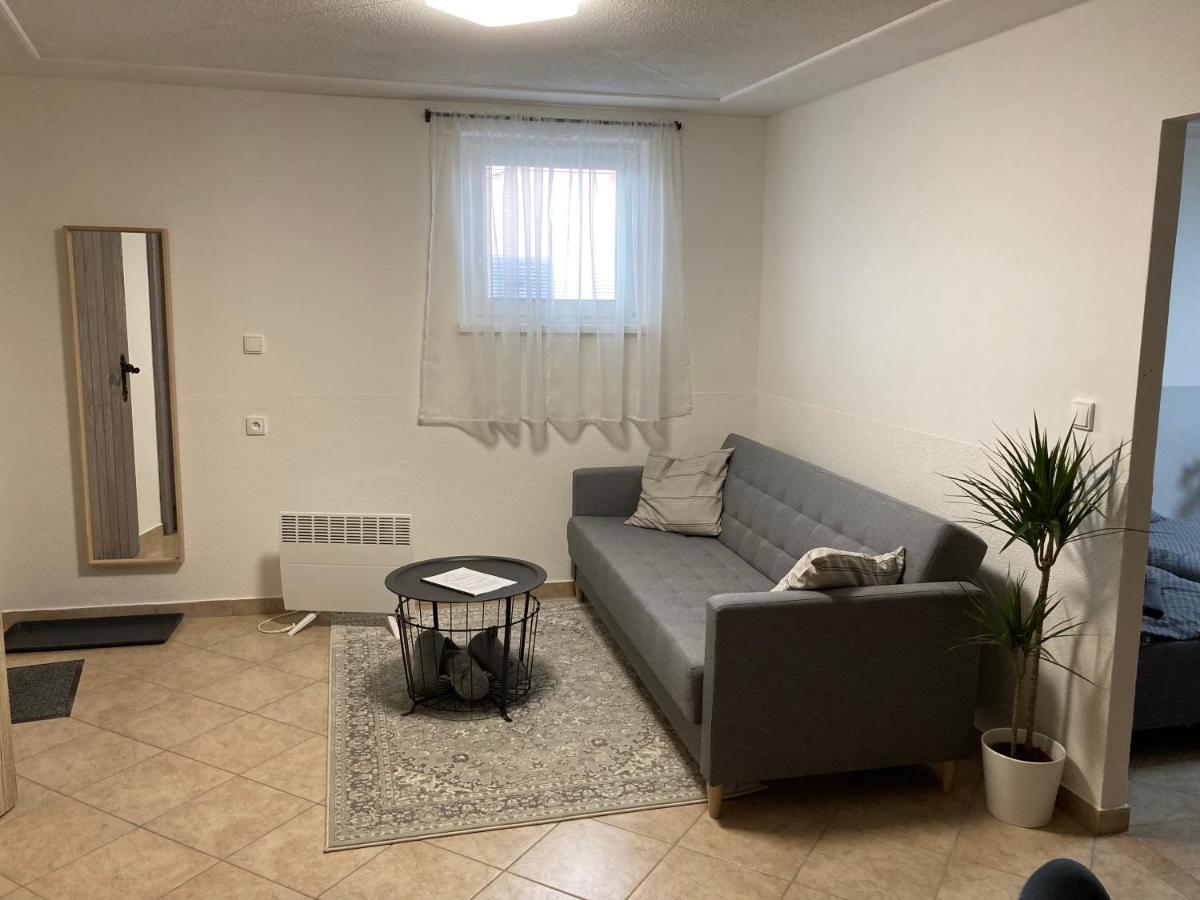 Deduv Sklep Apartment Hlohovec Exterior foto